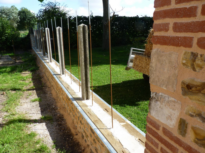 Fichier:Soubassement du mur paille.png