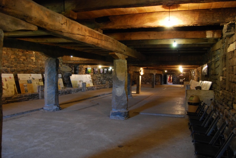 Fichier:Ferme du Bourlatier.jpg