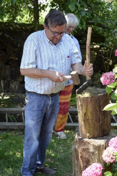 Fichier:Bois fendu avec un coutre.jpg