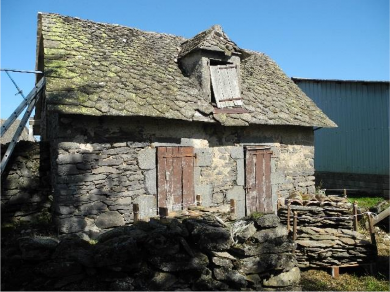 Fichier:Loge cochons Cantal.png